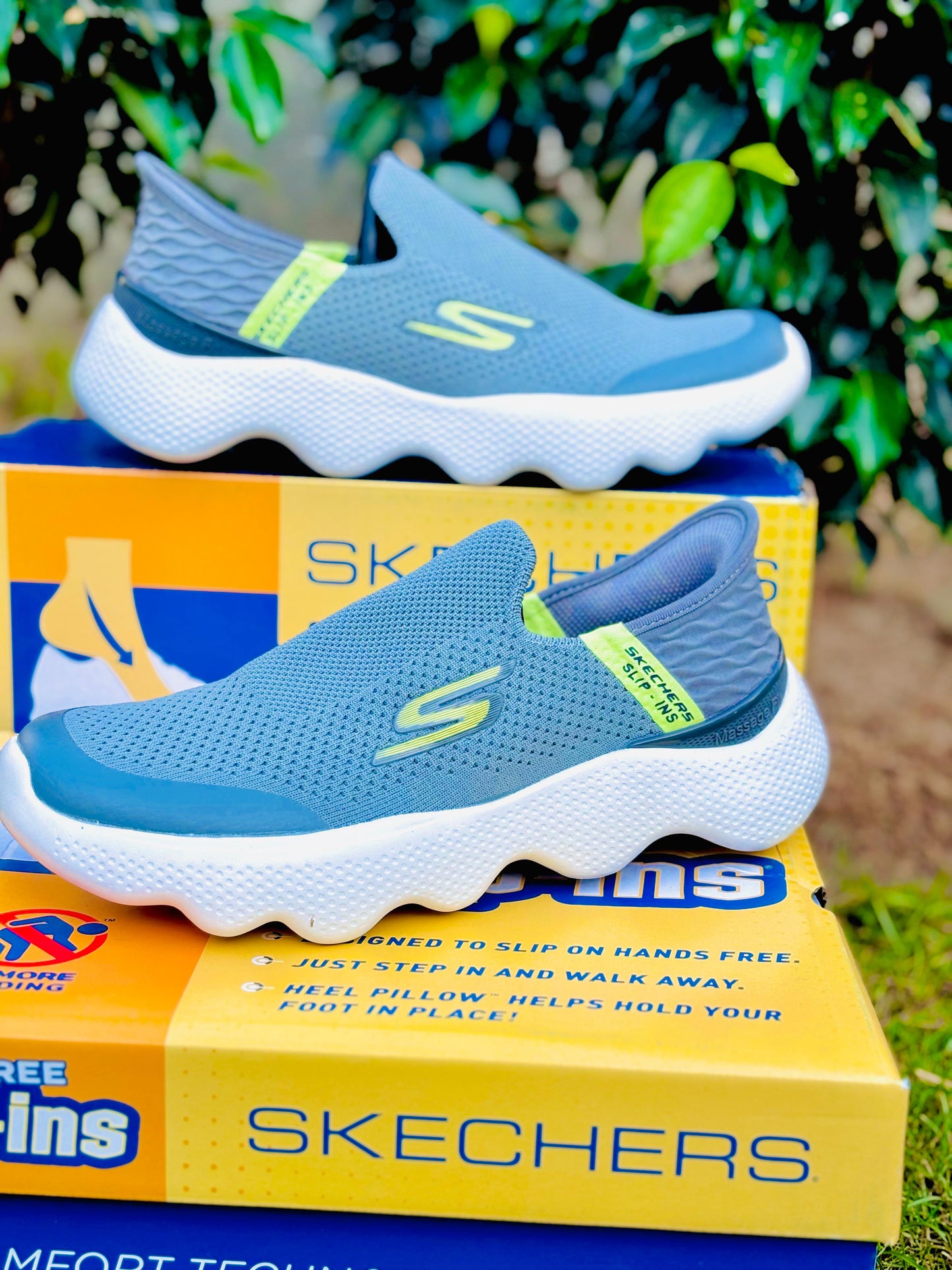 Skecher Message Fit